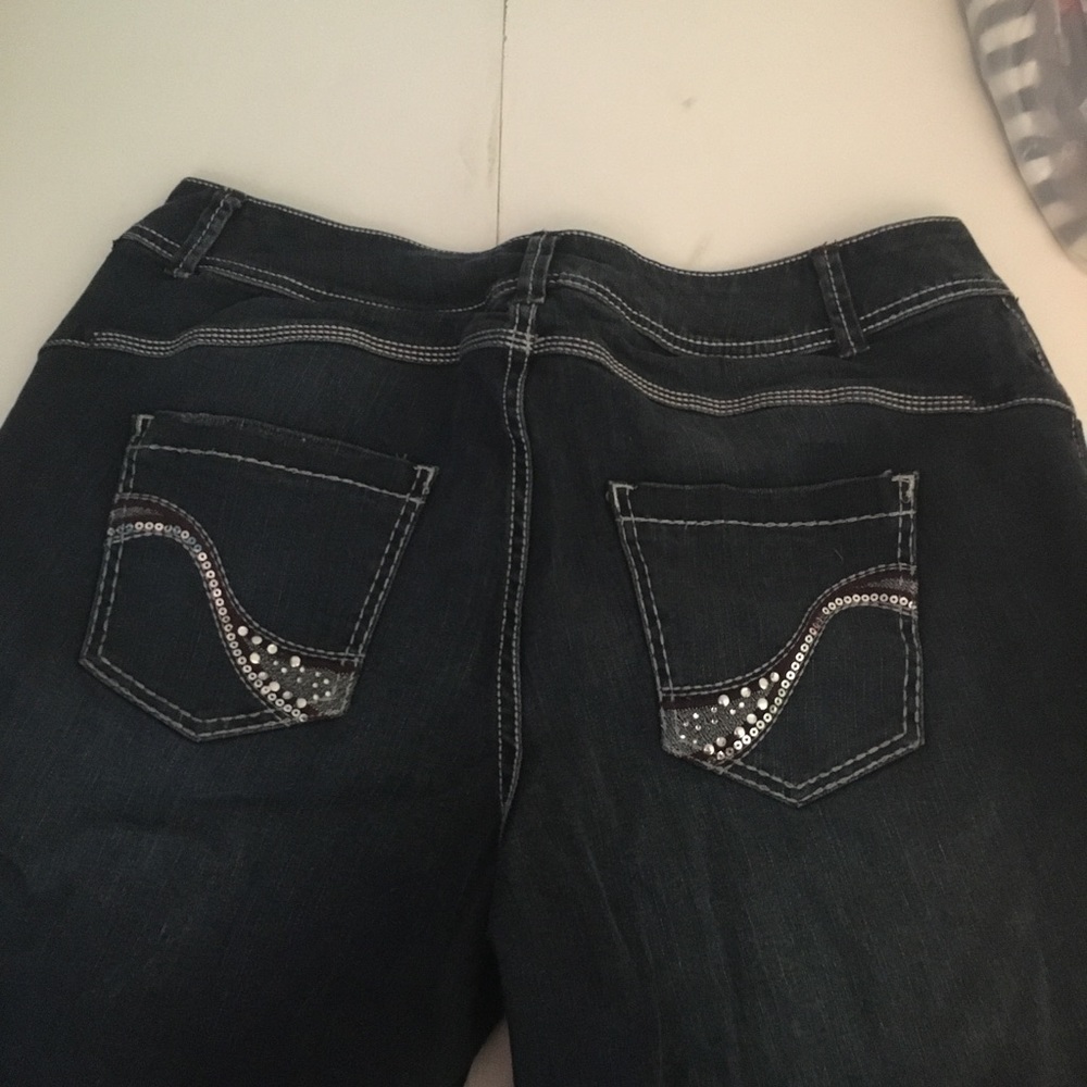 Lane Bryant Sz 18 Capri Jeans w/ Embellishment